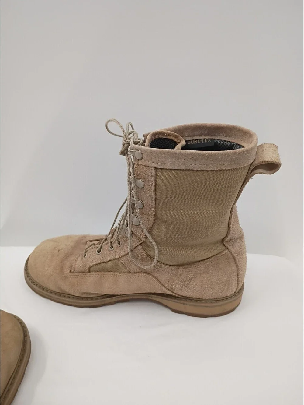 Bates Military Boots Mens Size 12 W Beige Gore Tex  Lace Up Vibram Sole Outdoor